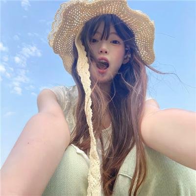 三个摩登女性
